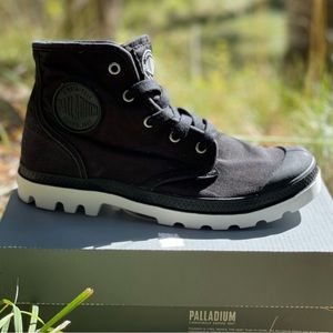 Palladium Shoes!🤩 Women’s size EU39 USA 8 1/2